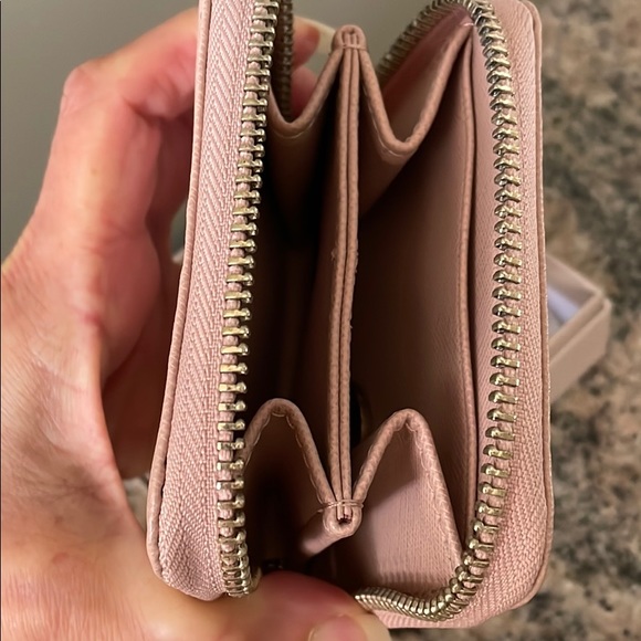 NWOT Coccinelle Small Leather Change Wallet - Picture 5 of 7